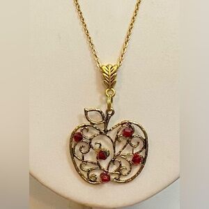 NEW!!! Swarovski Siam red crystal beads apple necklace